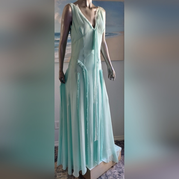 ◇$3,000 CAROLINA HERRERA MINT SILK RUNWAY GOWN US 12 - Picture 3 of 9
